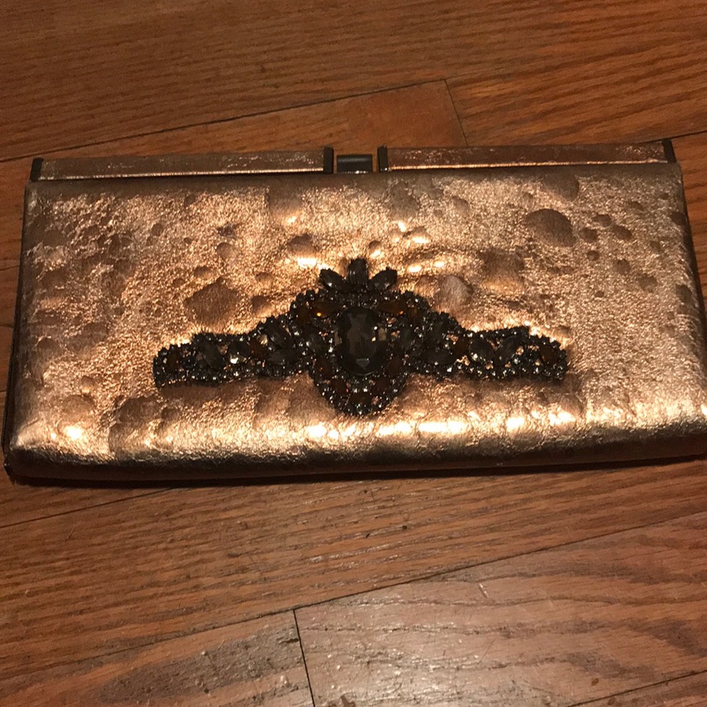 Guess Clutch